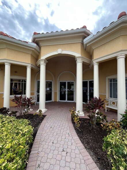 More Photos Of 3380 Woods Edge Cir, Bonita Springs Office For Lease