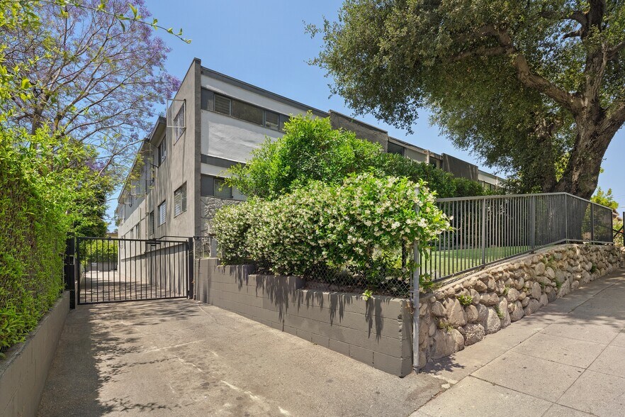 More Photos Of 144 S Avenue 55, Los Angeles Apartments For Sale