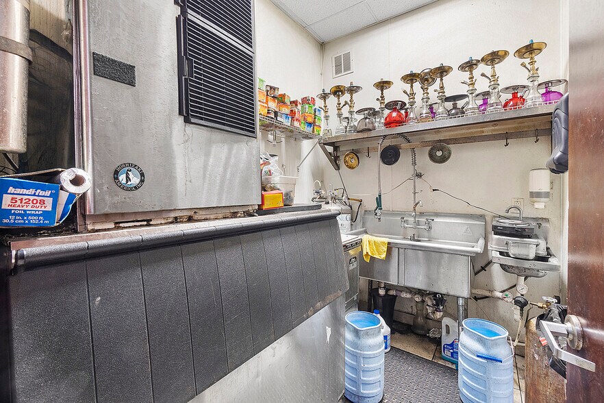 More Photos Of 401 W Atlantic Ave, Delray Beach Storefront Retail Office For Sale