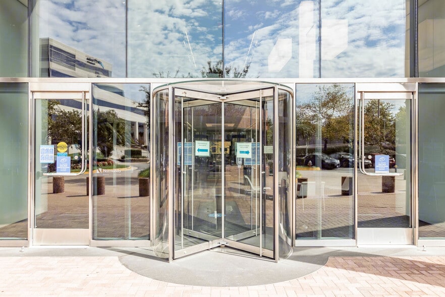 More Photos Of 11350 Random Hills Rd, Fairfax Office For Lease