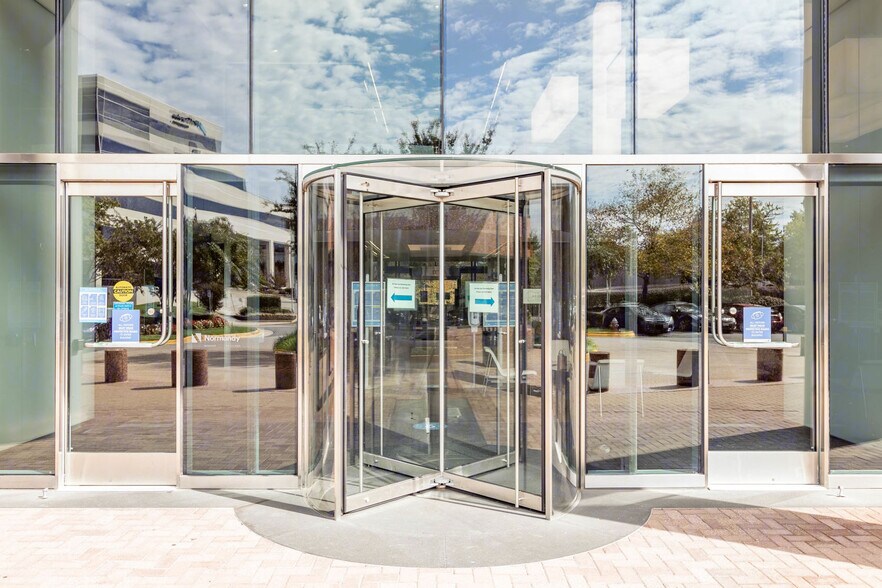 More Photos Of 11350 Random Hills Rd, Fairfax Office For Lease