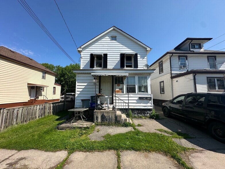 More Photos Of 98 St Arnaud St, Port Colborne Apartments For Sale