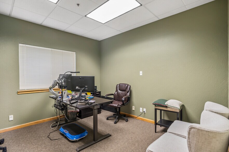 More Photos Of 376 SW Bluff Dr, Bend Office For Lease