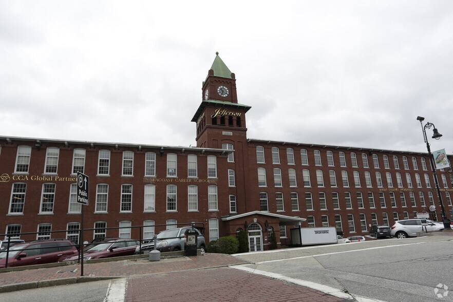 More Photos Of 670 N Commercial St, Manchester Apartments For Lease