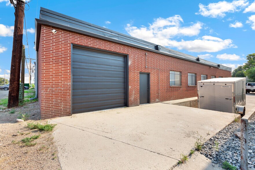 More Photos Of 781-785 Vallejo St, Denver Warehouse For Lease
