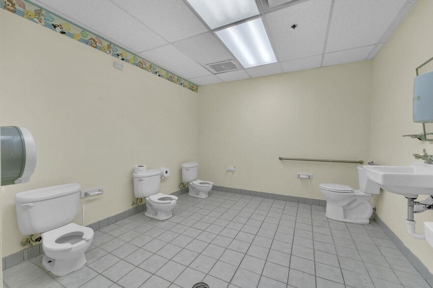 More Photos Of 309 Vine St, Camden Daycare Center For Sale