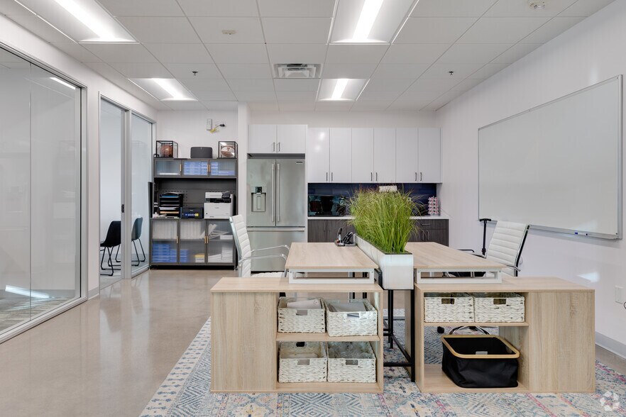 More Photos Of 17851 N 85th St, Scottsdale Office For Lease