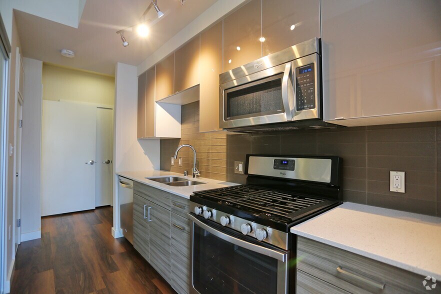 More Photos Of 2105 5th Ave, Seattle Apartments For Lease
