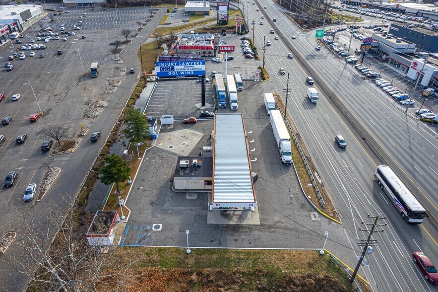 More Photos Of 1500 US Highway 46, Little Falls Service Station For Sale