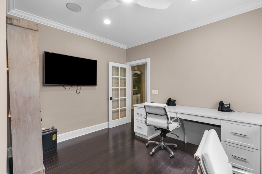 More Photos Of 354 NE 1st Ave, Delray Beach Office For Sale