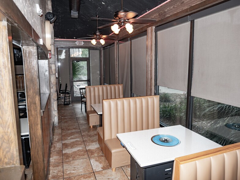 More Photos Of 4904 N Navarro St, Victoria Restaurant For Sale