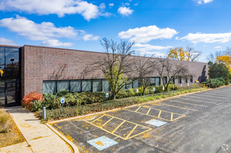 Primary Photo Of 585 Slawin Ct, Mount Prospect Research And Development For Lease