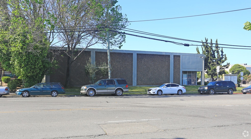 More Photos Of 1930-1932 W Winton Ave, Hayward Warehouse For Lease