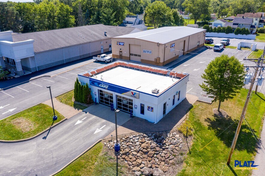 Primary Photo Of 4877 Mahoning Ave, Warren Auto Repair For Lease