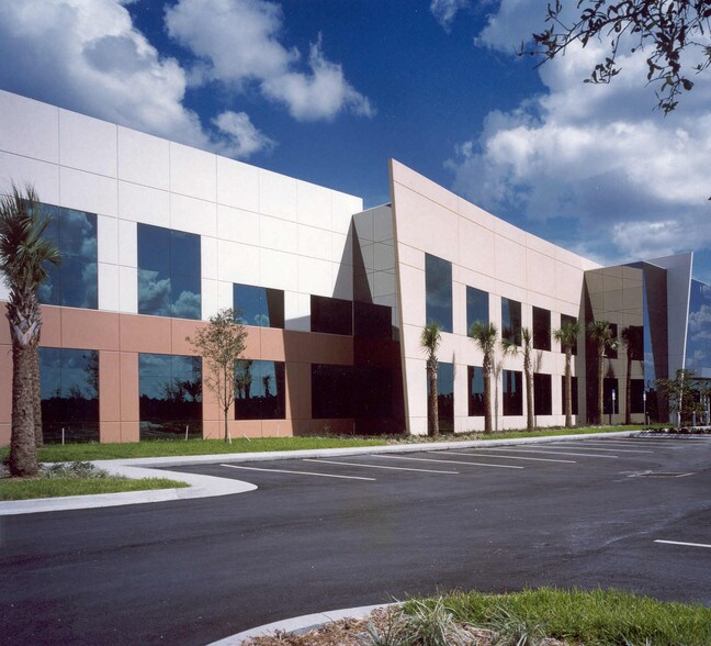 More Photos Of 6989 Lee Vista Blvd, Orlando Office For Lease