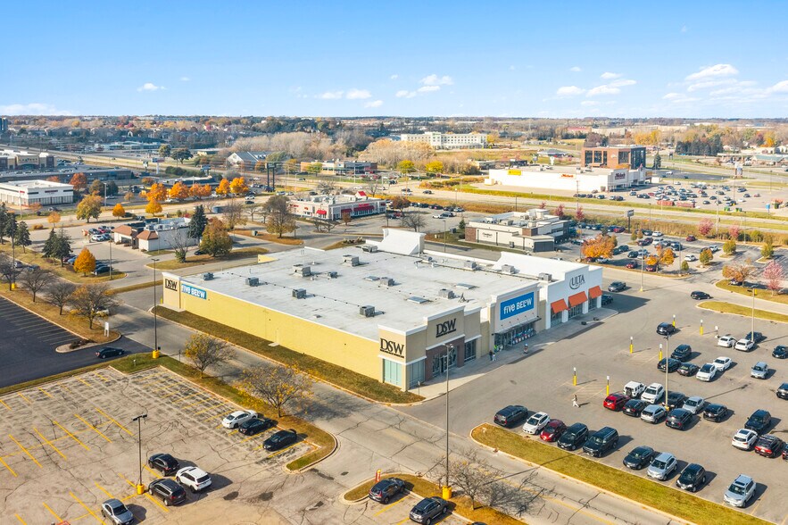 More Photos Of 4411 W Wisconsin Ave, Appleton Freestanding For Sale