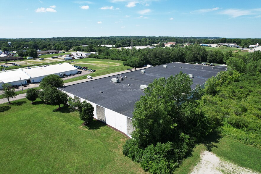 More Photos Of 2152-2162 Heller Dr, Beavercreek Warehouse For Lease
