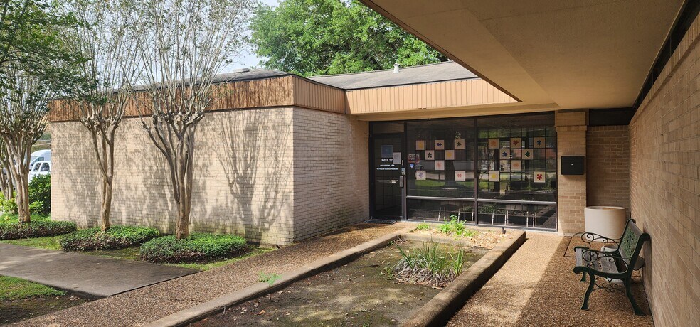 More Photos Of 1416 Campbell Rd, Houston Medical For Lease