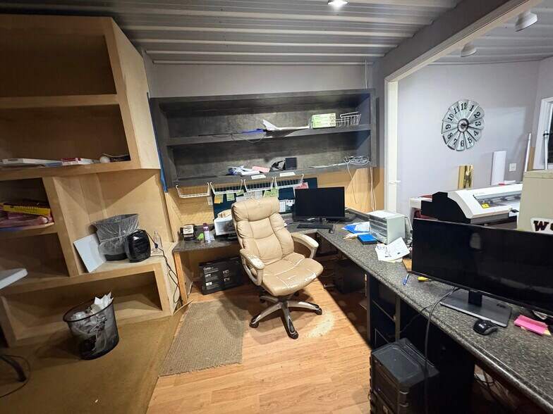 More Photos Of 792 E Cherry St, Jesup Office For Sale