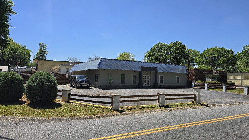 Primary Photo Of 748 NE Lawrence St, Marietta Office For Sale