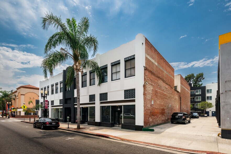 More Photos Of 200-208 N Broadway, Santa Ana General Retail For Sale