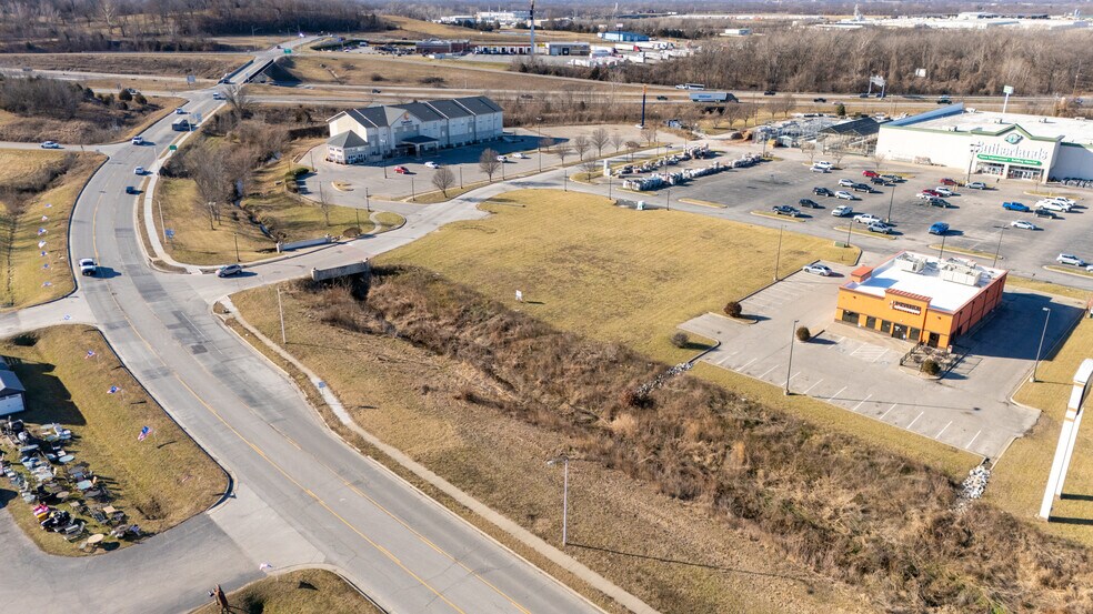 More Photos Of 2200 S Commercial Ave, Harrisonville Land For Sale