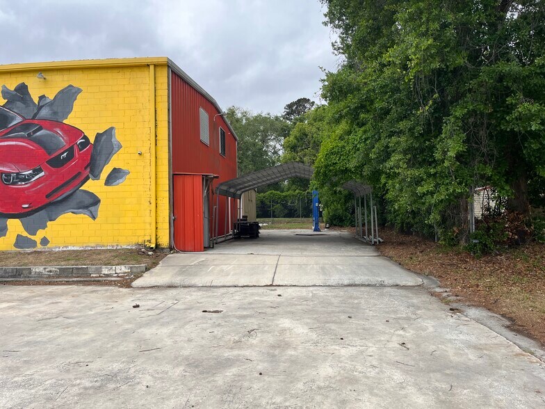 More Photos Of 5013 Park St, Jacksonville Auto Repair For Sale