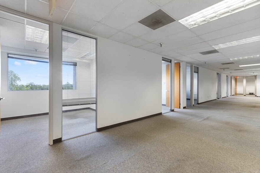 More Photos Of 2201 Lucien Way, Maitland Office For Lease