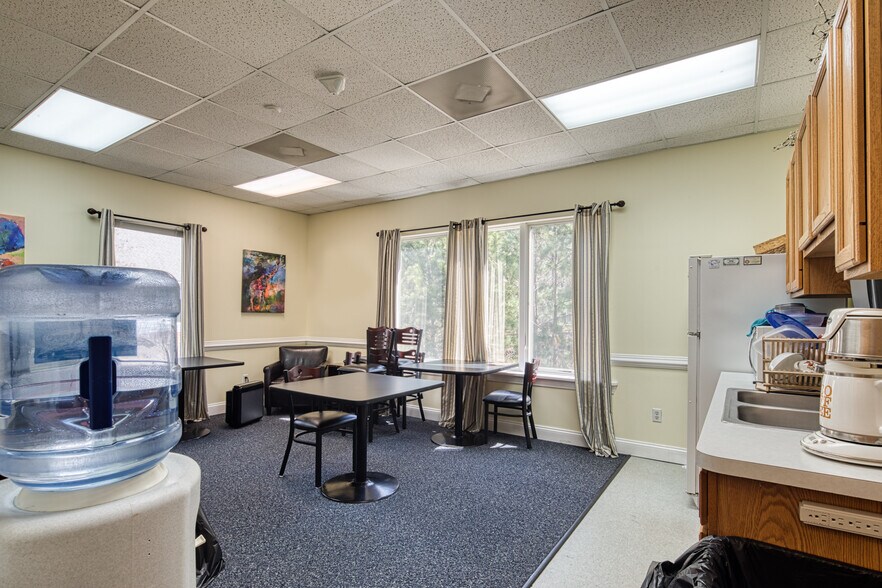 More Photos Of 22581 Center Pky, Accomac Office For Sale