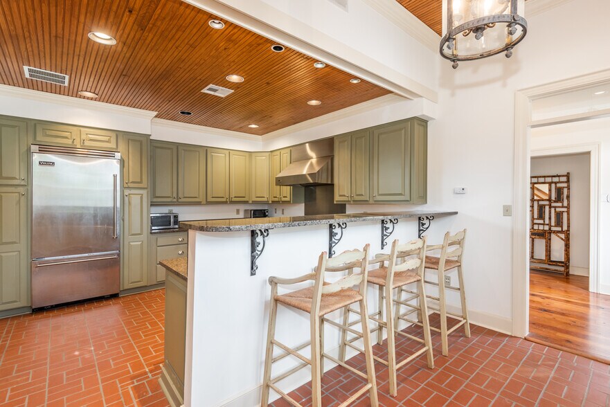 More Photos Of 987 Harris St, Tunica Office For Sale