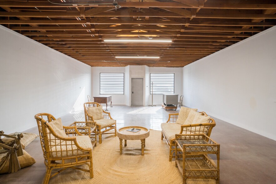 More Photos Of 1529 W Pacific Coast Hwy, Long Beach Storefront For Sale