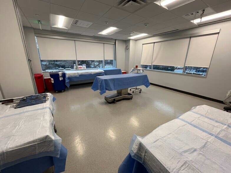 More Photos Of 1501 Maple Ave, Richmond Medical For Lease