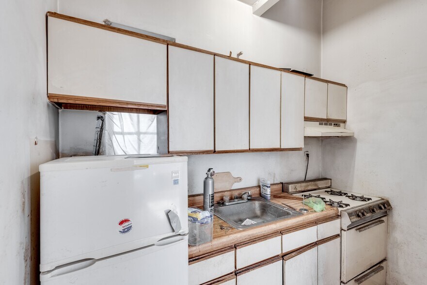 More Photos Of 324 Park Pl, Brooklyn Apartments For Sale