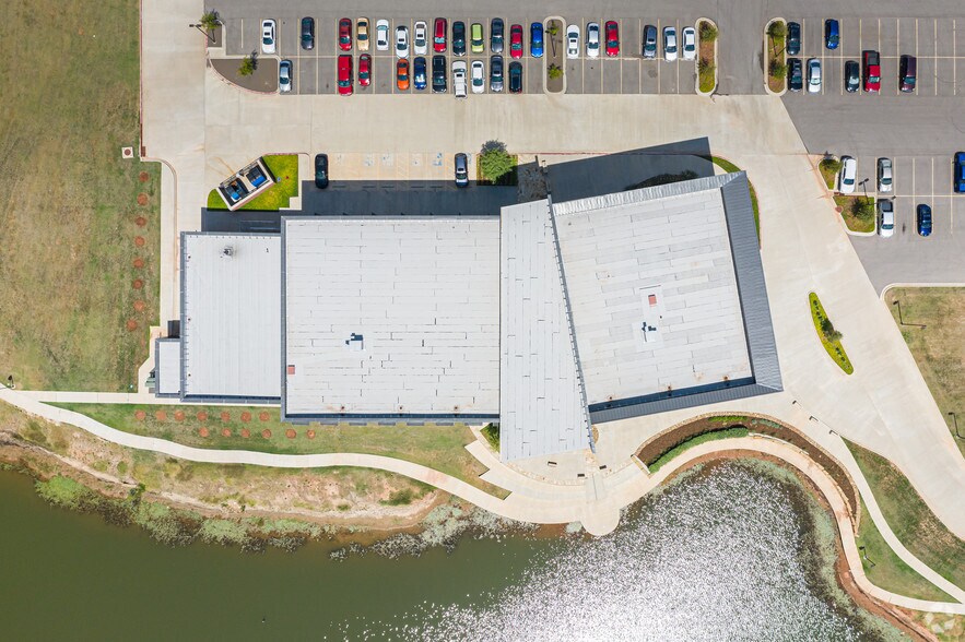 More Photos Of 750 SW 24th St, Moore Office For Lease