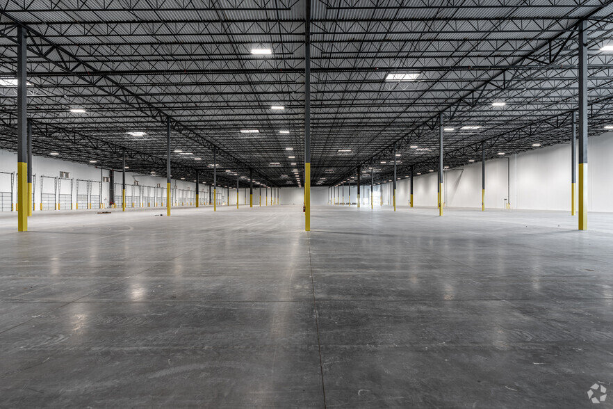 More Photos Of 3210 N Central Expy, McKinney Unknown For Lease