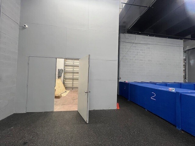 More Photos Of 4830-4882 NW 167th St, Miami Gardens General Retail For Sale