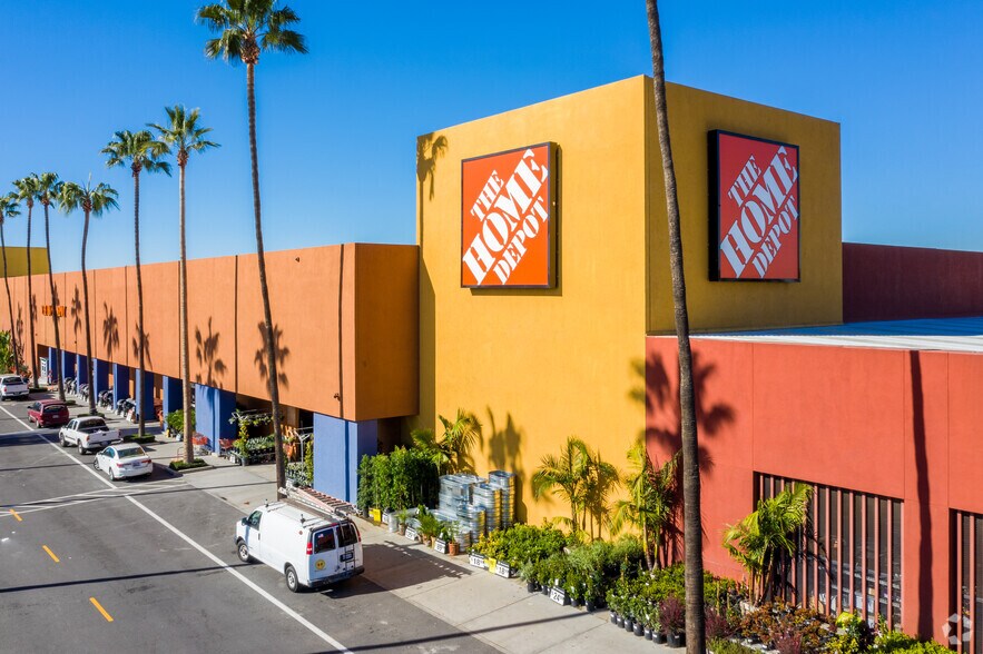 More Photos Of 2915-3011 El Camino Real, Tustin Unknown For Lease