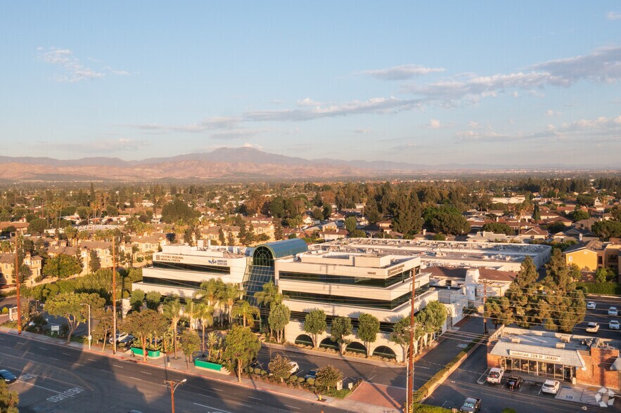 More Photos Of 14642 Newport Ave, Tustin Medical For Lease