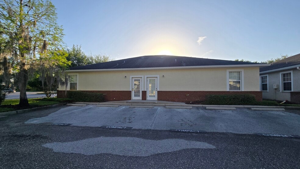 More Photos Of 2649 Windguard Cir, Zephyrhills Medical For Lease