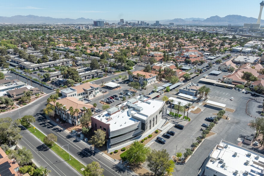 More Photos Of 2960 W Sahara Ave, Las Vegas Office For Lease