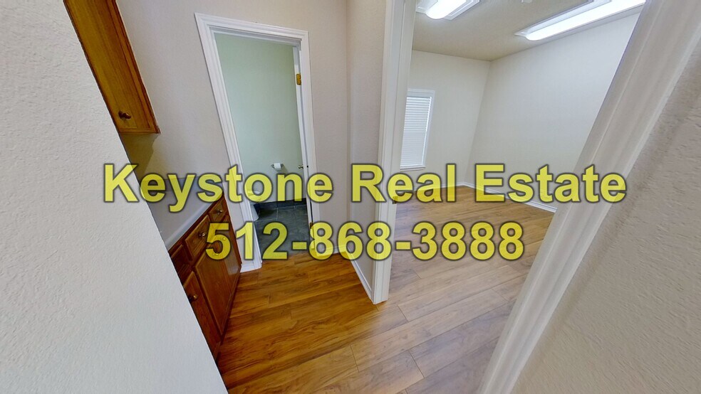 More Photos Of 1915 S Austin Ave, Georgetown Office For Lease