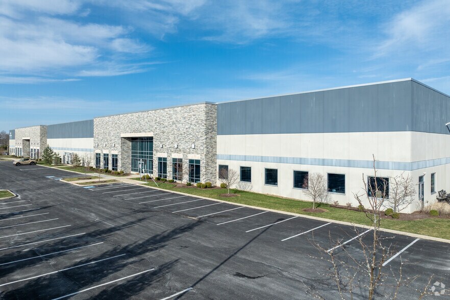 More Photos Of 6279 Hudson Crossing Pky, Hudson Warehouse For Lease