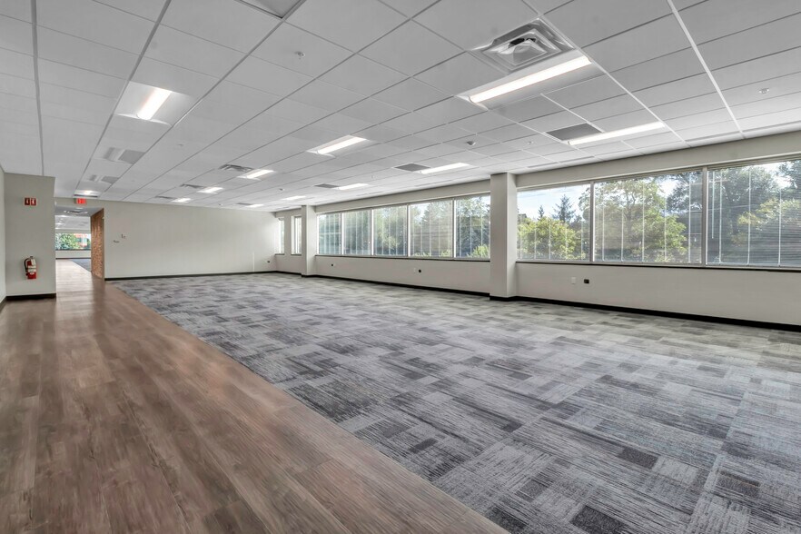 More Photos Of 400 Essjay Rd, Williamsville Office For Lease