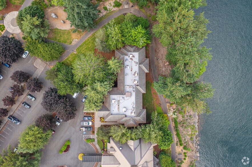 More Photos Of 300 Oswego Pointe Dr, Lake Oswego Office For Lease