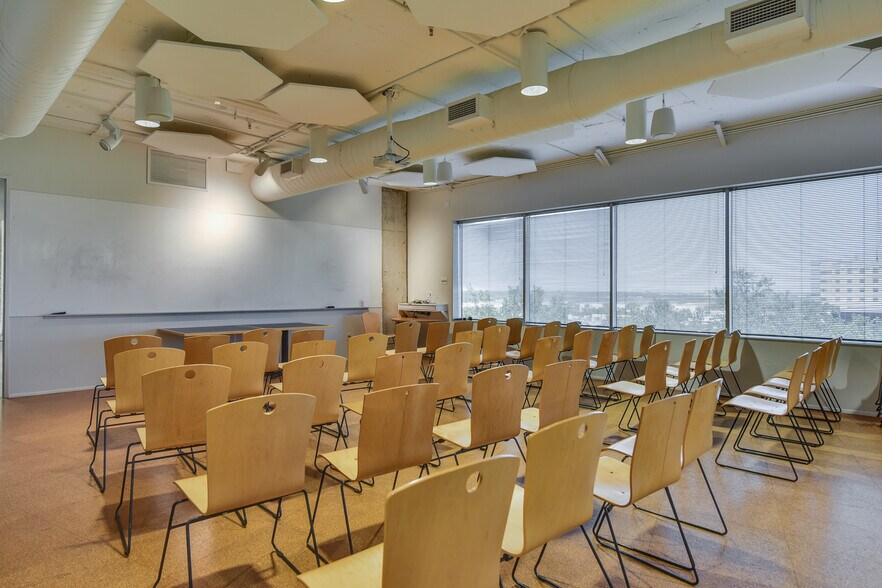 More Photos Of 10100 N Central Expy, Dallas Office For Lease