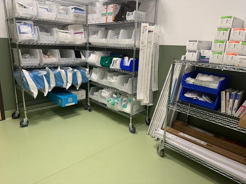 More Photos Of 77 S Dobson Rd, Chandler Office For Sale