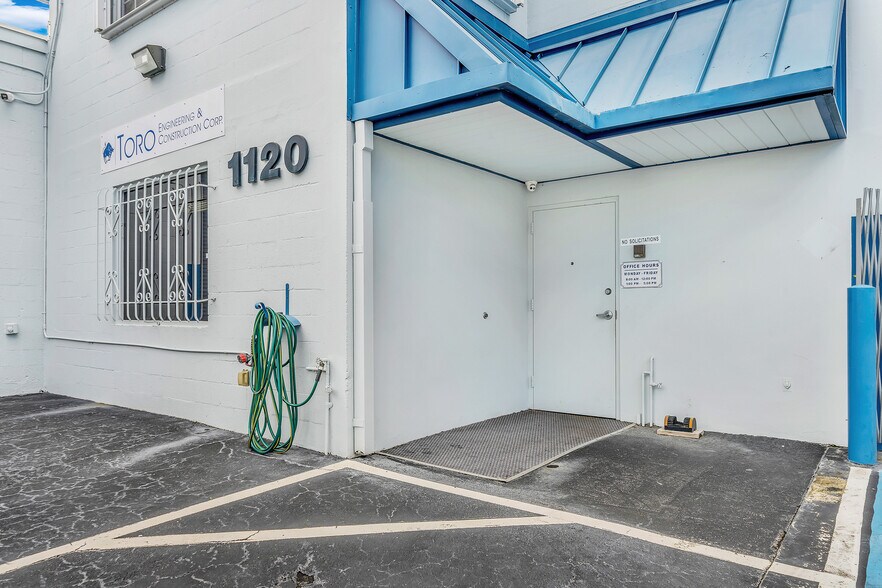 More Photos Of 1120 NW 54th St, Fort Lauderdale Warehouse For Lease