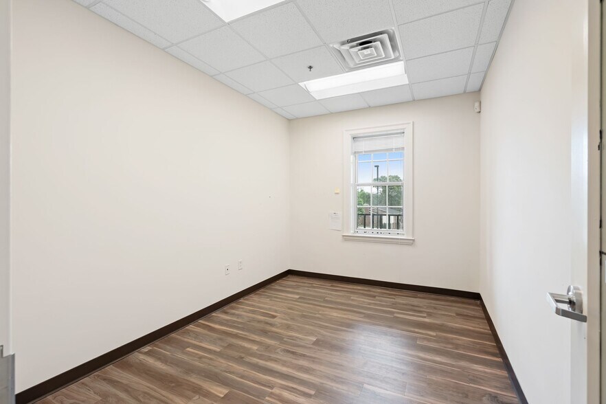 More Photos Of 112 Long Hollow Pike, Goodlettsville Office For Lease
