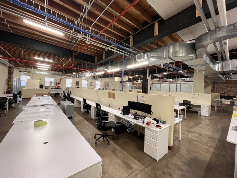 More Photos Of 1431 Cromwell Ave, Bronx Industrial For Sale