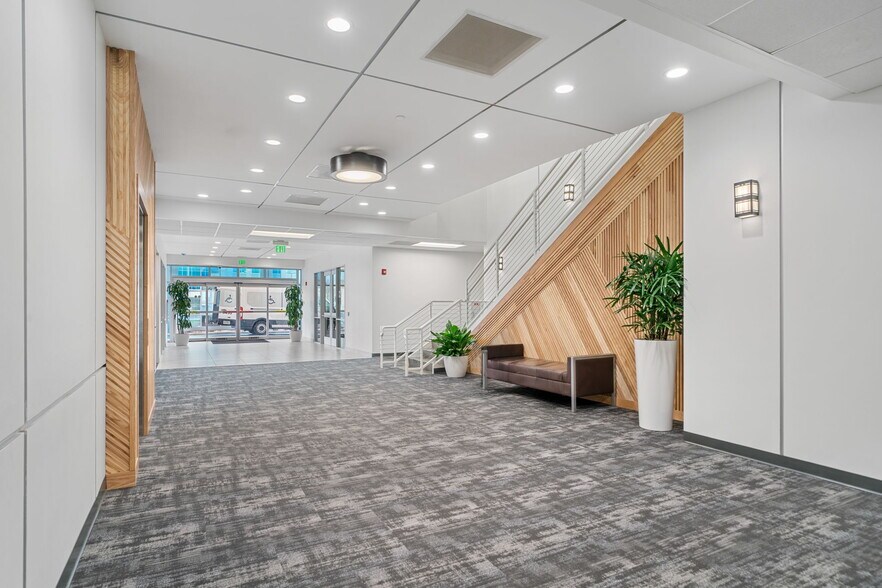 More Photos Of 506 Graham Dr, Tomball Medical For Lease